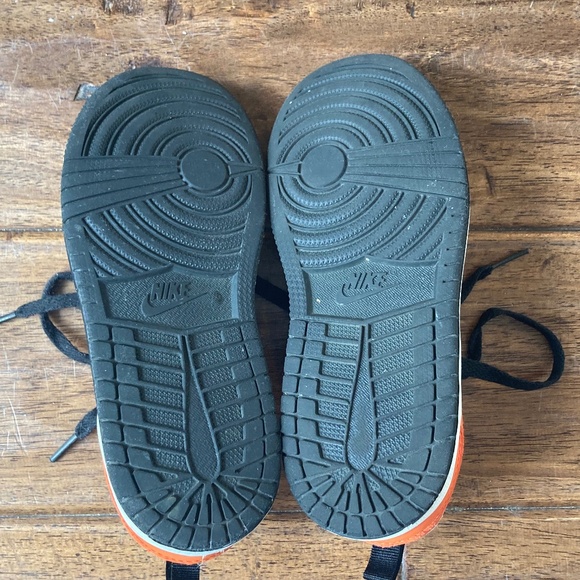 Nike Air Jordan Youth sz 1 Shattered Backboard Orange/Black Hightops - Picture 3 of 11